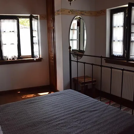 Apartament Vera's Traditional House Zagora