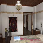 Vera's Traditional House Apartamento
