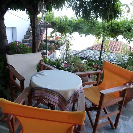Vera's Traditional House Apartment Zagora