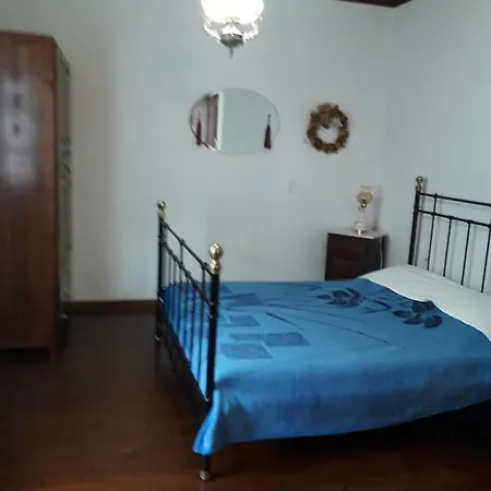 Vera's Traditional House Apartment